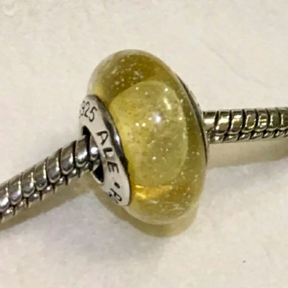 Pandora Disney's Belle's signature Murano bead. - Picture 4 of 6